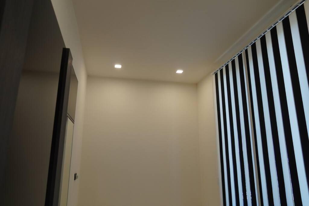 Lovely, Newly Remodeled Apartment In Yerevan! ภายนอก รูปภาพ